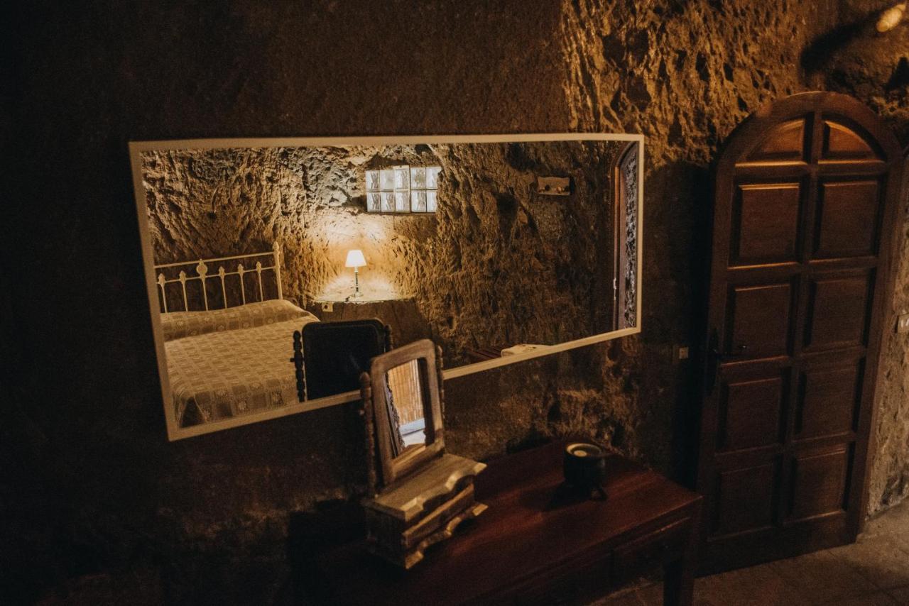 Гостевой дом Casa Cueva El Mimo Артенара Экстерьер фото